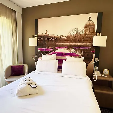 Mercure Centre Wilson Capitole Hotell 4*