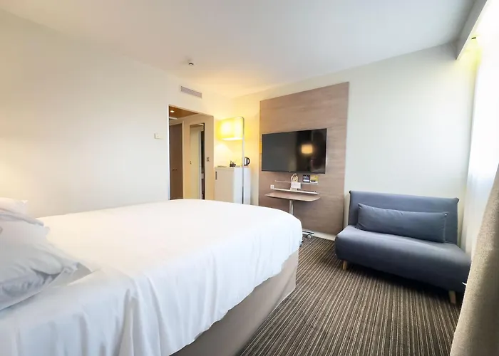 Mercure Centre Wilson Capitole Hotell 4*